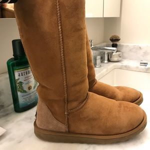 Tan Ugg’s